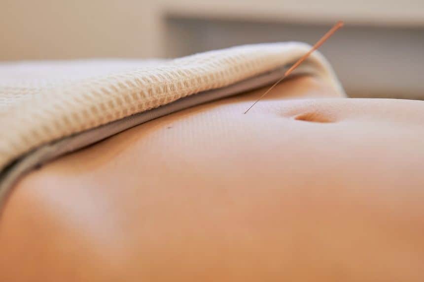 Acupuncture applied on the uterus area