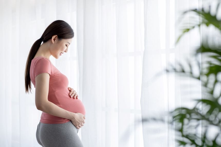 A woman successfully pregnant after embryo selection using Time-lapse technology
