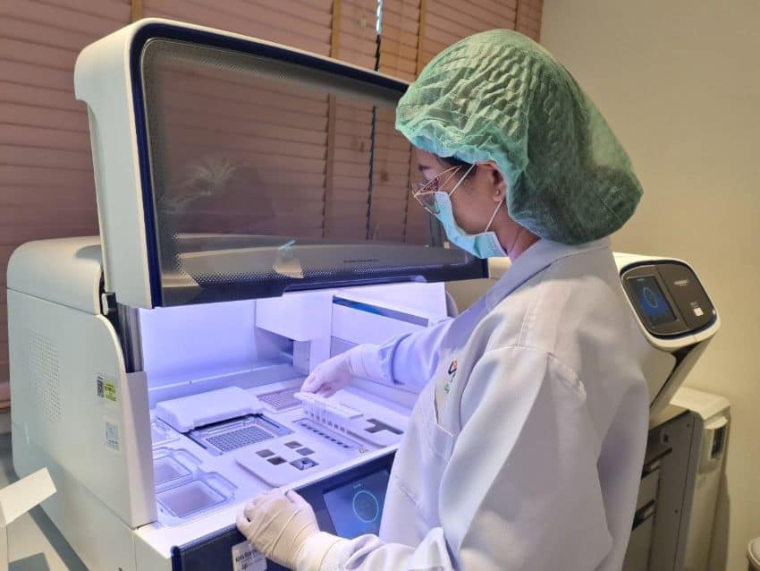 Fertility specialists performing PGT-A, PGT-M, and PGT-SR embryo screening