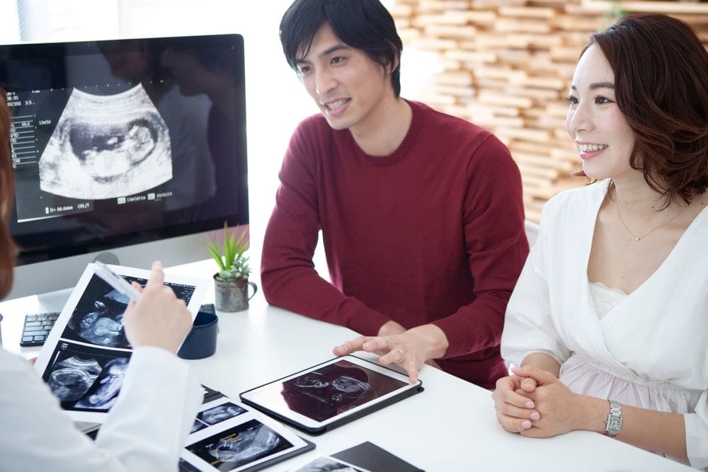 คู่สมรสตั้งครรภ์สำเร็จหลังจากใช้ GM-CSF ช่วยเพิ่มโอกาสฝังตัวของตัวอ่อน